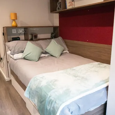 Apartment For Students Only In The Heart Of *